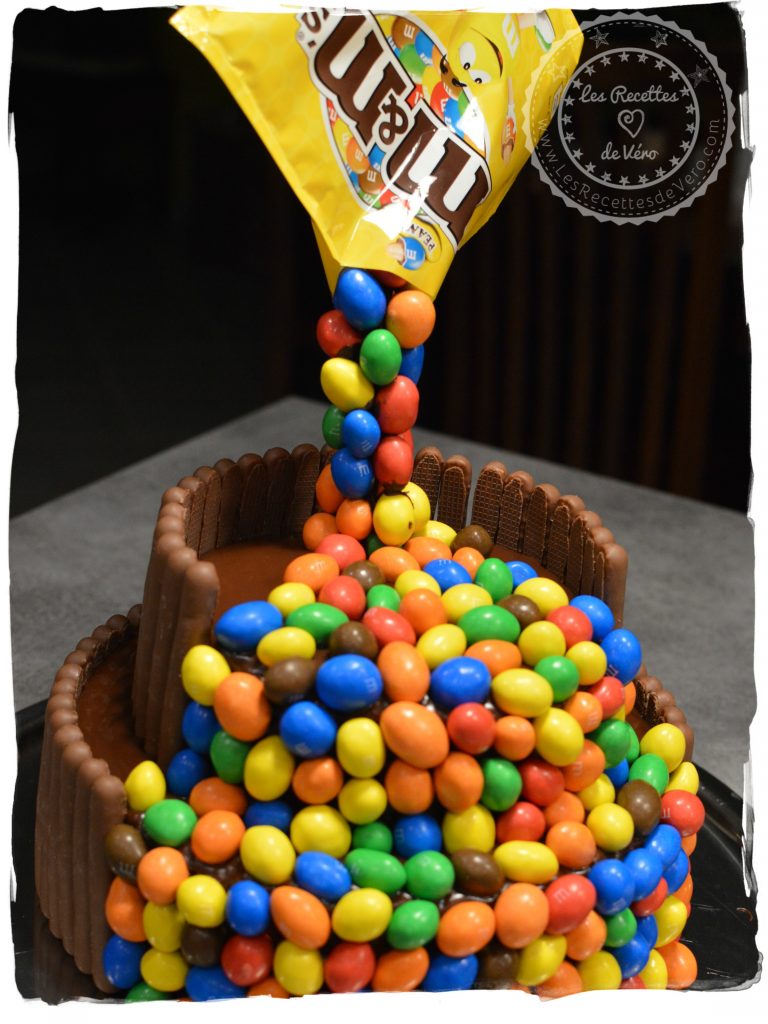 BIENVENUE CHEZ VERO - Je vous présente en exclusivité le secret pour réaliser le gravity cake afin d'épater votre famille et vos amis. Effet garanti sur www.bienvenuechezvero.fr