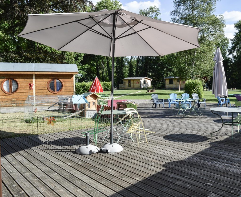 Bienvenue chez Vero - Mon week-end slowmoov aux roulottes de la Champagne terrasse piscine