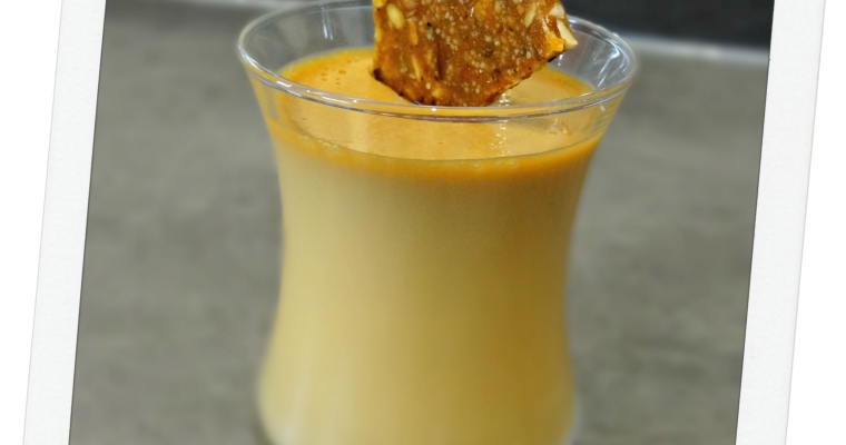 Panna cotta confiture de lait vanillé et sa nougatine