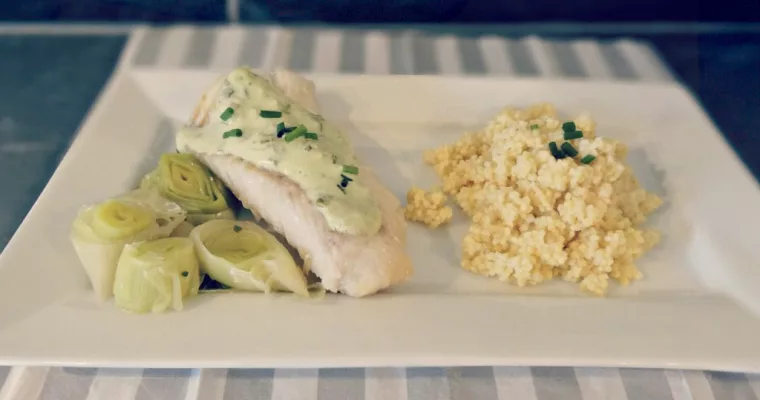 Filet de julienne aux poireaux et sauce au thé matcha