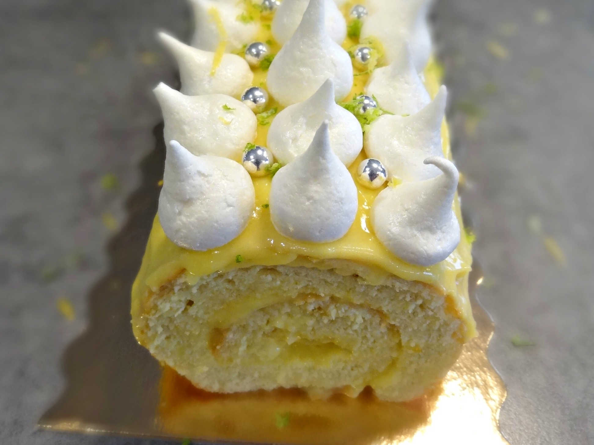 Bûche "façon Tarte Au Citron Meringuée"