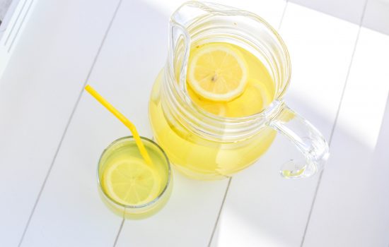 Comment faire une boisson tonique au citron curcuma et gingembre
