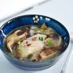 Cabillaud et bouillon miso aux 2 champignons