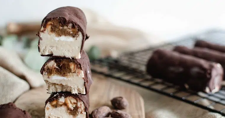 Comment faire des snickers glacés, sains et gourmands