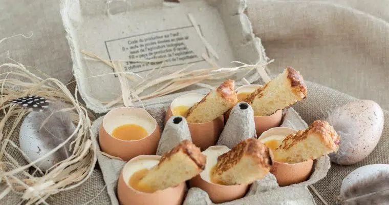 Comment faire des oeufs à la coque en trompe-l’oeil