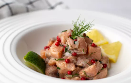 Tartare de saumon : recette et astuces pour un plat gourmand
