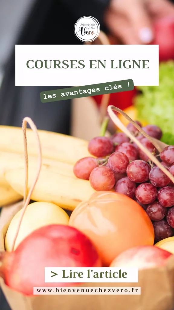 Sacs kraft contenant des courses fraîchement préparées avec des fruits et légumes de saison, illustrant la simplicité du drive Intermarché et des courses en ligne.