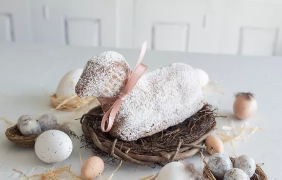 Recette de l&rsquo;agneau pascal : le biscuit traditionnel moelleux pour Pâques