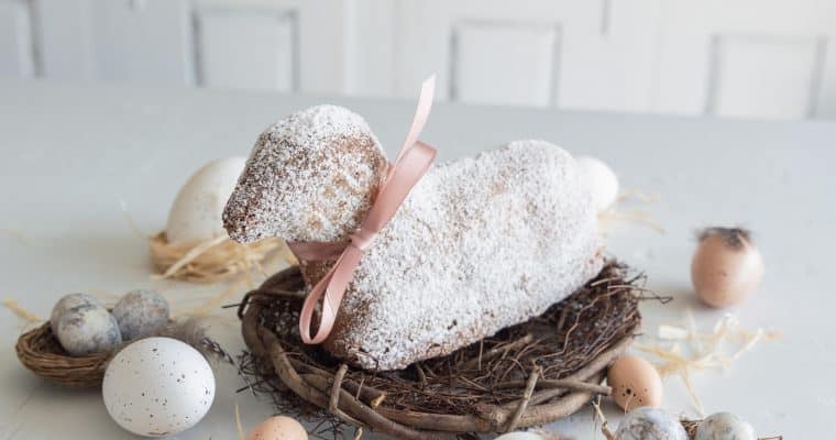 Recette de l&rsquo;agneau pascal : le biscuit traditionnel moelleux pour Pâques