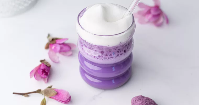 L’ubé : tout savoir sur la poudre d’igname violette qui s’invite dans nos cuisines